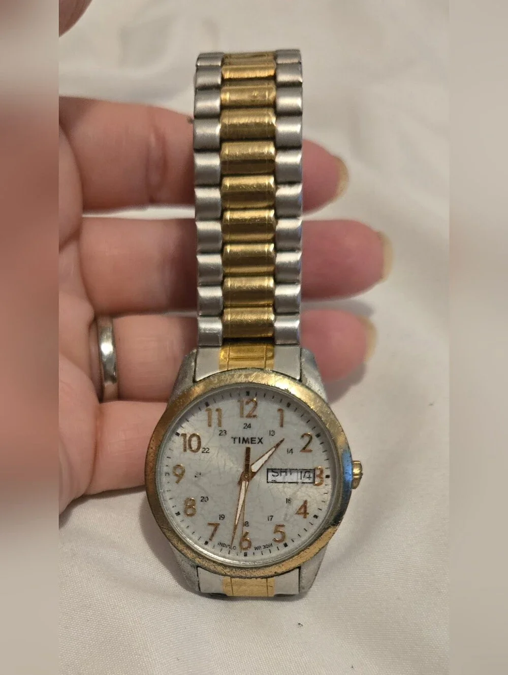 Timex Two-Tone Men's Watch - Gold & Silver Vintage